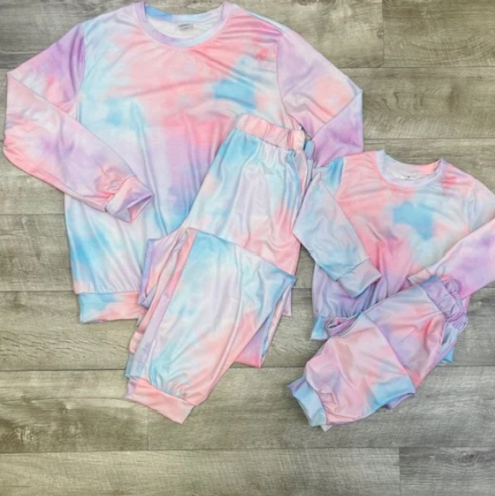 Mommy Tye Dye lounge set